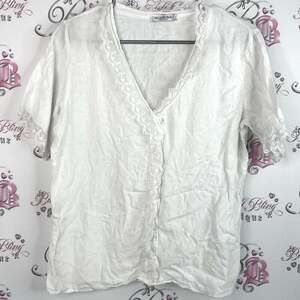 Valentina Naldi Italy tshirt Lacie Chic White Lace-Trimmed Women's Blouse